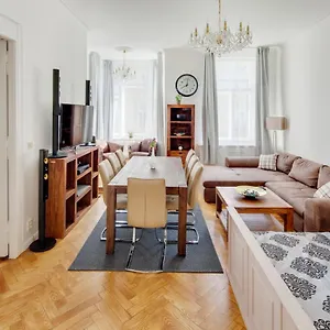 Old Town Square 4* Πράγα