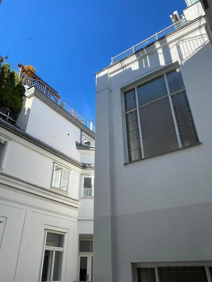 Boutique Hotel Nossek Vienna 3*,